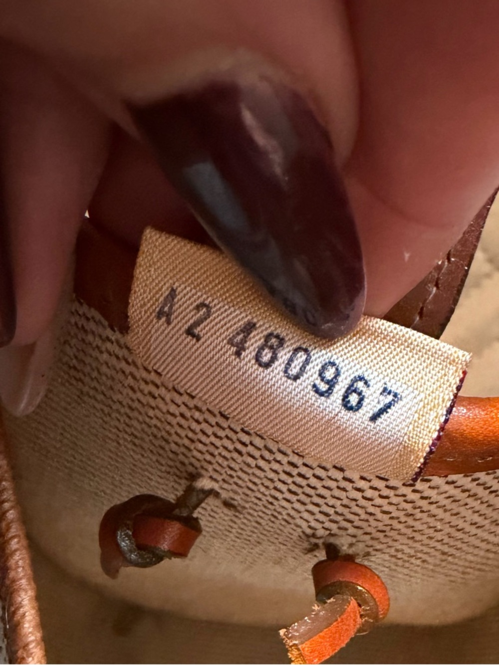 Dooney & Bourke  Vintage Cabrio Barrel Bag Tan Leather USA Y2K Shoulder Bag - Picture 8 of 16